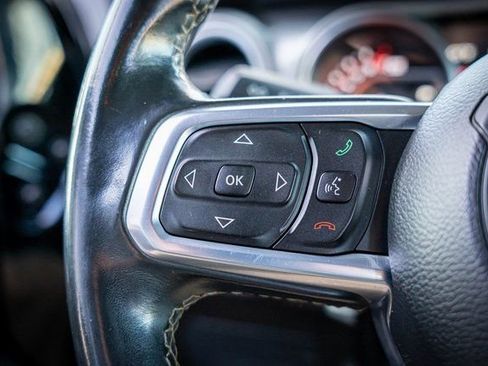 Used 2018 Jeep Wrangler Unlimited Sahara w/ Uconnect 4C Nav & Sound Group image 16