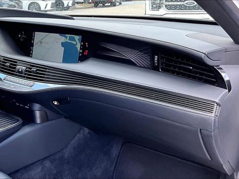 Used 2020 Lexus LS 500 w/ Accessory Package (Z2) RWD image 19