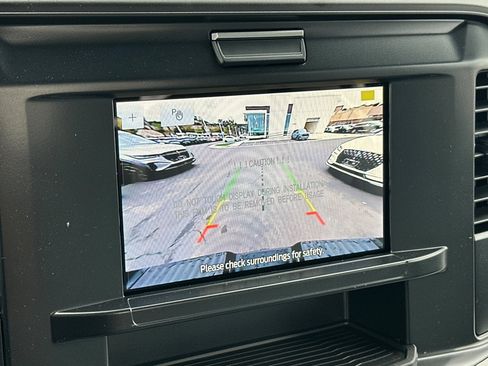 New 2026 Ford F250 XL w/ XL Chrome Package image 17