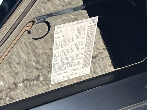 Used 2017 Nissan Rogue SL w/ SL Premium Package image 28