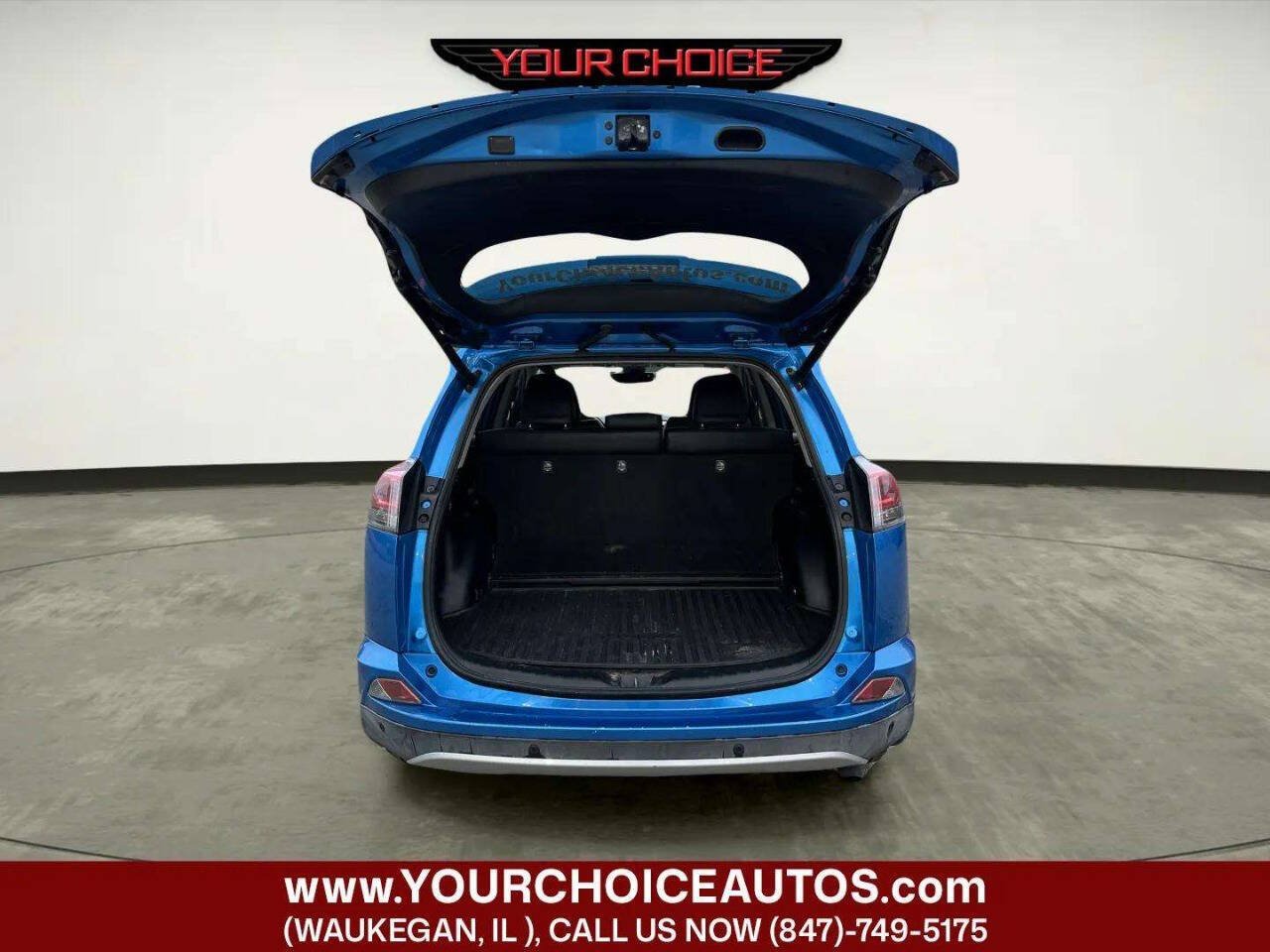 Used 2018 Toyota RAV4 Limited AWD/4WD image 14
