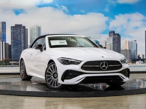 Used 2026 Mercedes-Benz CLE 300 4MATIC Cabriolet image 2