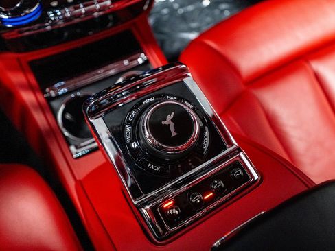 Used 2023 Rolls-Royce Phantom Sedan image 65