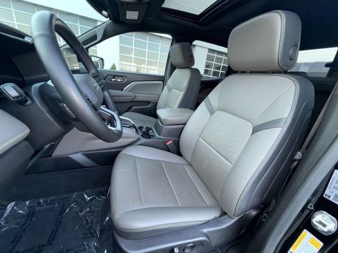 Used 2024 Chevrolet Colorado ZR2 w/ ZR2 Convenience Package III AWD/4WD image 13