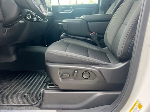 Used 2025 GMC Sierra 1500 Elevation image 13