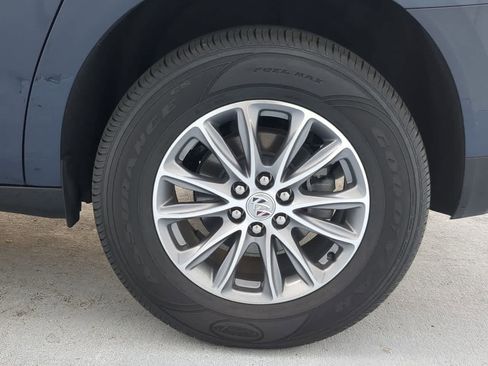 Used 2023 Buick Enclave Essence image 14