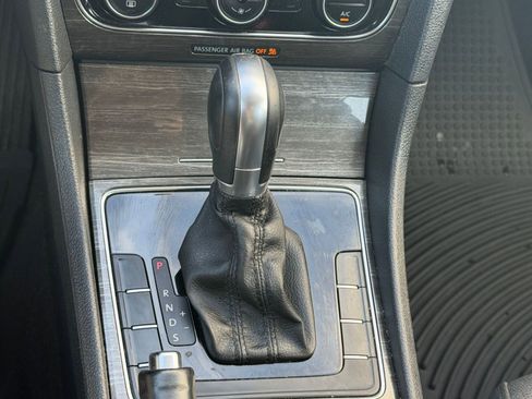 Used 2016 Volkswagen Passat 1.8T SE image 18