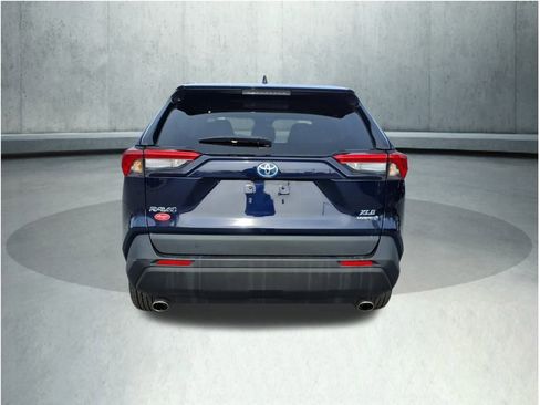 Used 2021 Toyota RAV4 XLE image 26
