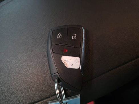 Used 2023 Chevrolet Colorado Trail Boss w/ Technology Package image 38