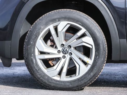 Used 2021 Volkswagen Atlas SE image 16