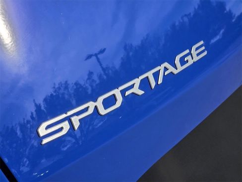 New 2026 Kia Sportage EX w/ EX Panorama Roof Package FWD image 8