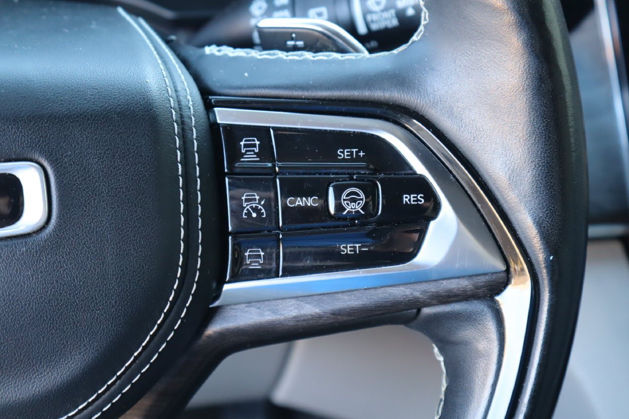 Used 2021 Jeep Grand Cherokee L Overland w/ Advanced Protech Group III AWD/4WD image 14