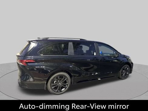 Used 2026 Toyota Sienna XSE FWD image 13