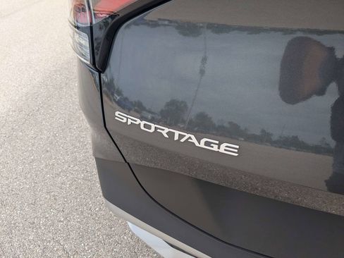 Certified 2023 Kia Sportage EX FWD image 12