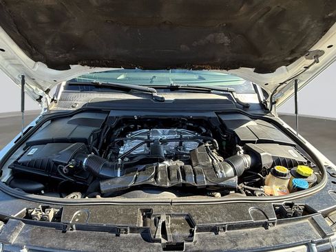 Used 2016 Land Rover LR4 HSE image 29