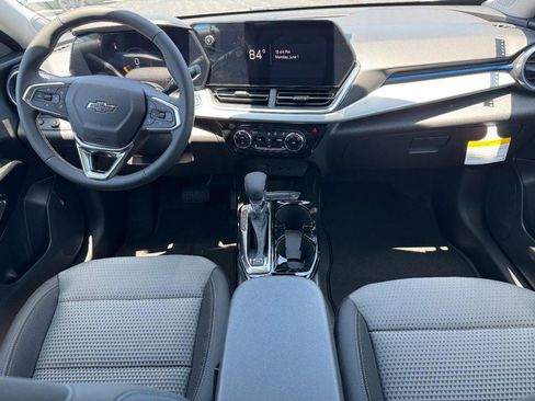 New 2026 Chevrolet Trax LT w/ Driver Confidence Package FWD image 25