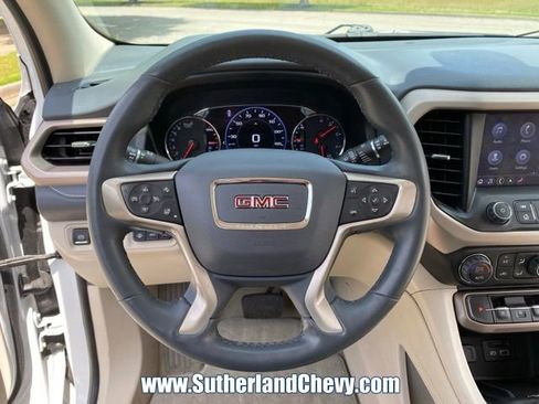 Used 2023 GMC Acadia Denali AWD/4WD image 21