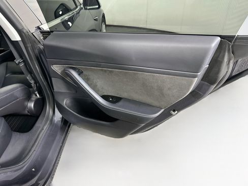 Used 2020 Tesla Model 3 Standard Range Plus RWD image 29