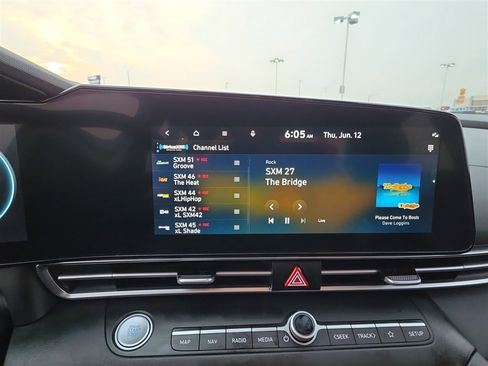 Used 2023 Hyundai Elantra SEL w/ Convenience Package image 12