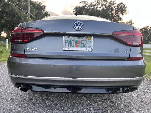 Used 2019 Volkswagen Passat 2.0T SE R-Line FWD image 9