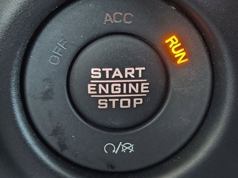 Used 2023 Jeep Gladiator Rubicon w/ LED Lighting Group AWD/4WD image 20