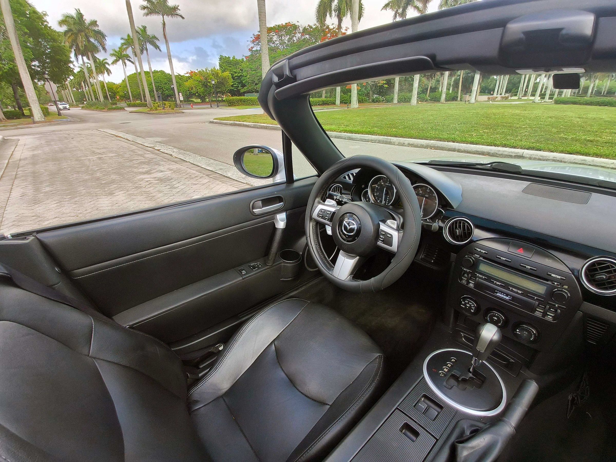 Used 2006 MAZDA MX-5 Miata Grand Touring RWD image 27
