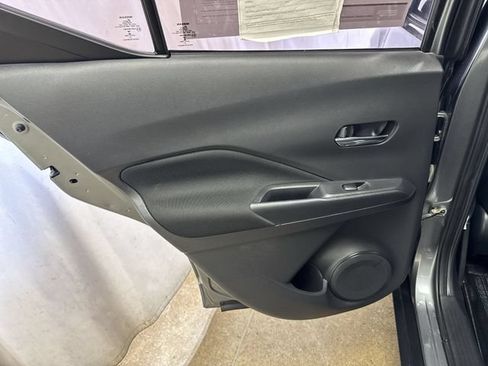 Used 2022 Nissan Kicks SV FWD image 21