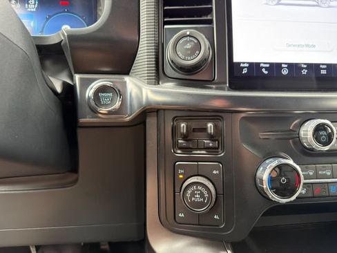 Used 2025 Ford F150 Lariat w/ Equipment Group 502A High AWD/4WD image 40