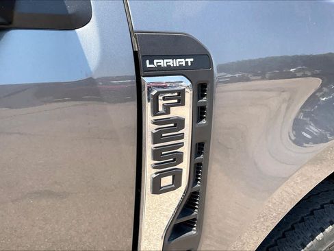 Used 2024 Ford F250 Lariat w/ Lariat Ultimate Package AWD/4WD image 10
