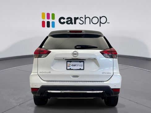 Used 2019 Nissan Rogue SV image 4
