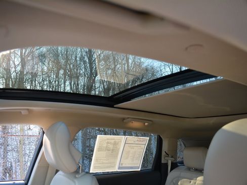 Used 2019 Lincoln Nautilus Reserve w/ Cargo Utility Package image 10