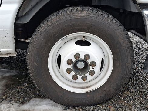 Used 2026 Ford E-350 and Econoline 350 Super Duty w/ Power Equipment Group image 5