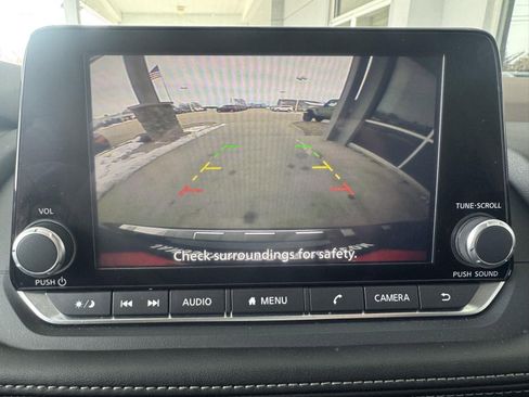 Used 2023 Nissan Rogue SV w/ SV Premium B Package image 24