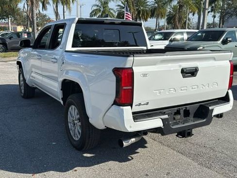Used 2024 Toyota Tacoma SR5 w/ SR5 Upgrade Package image 5