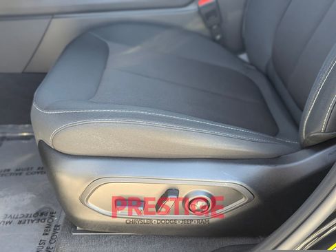 Used 2025 Jeep Grand Cherokee L Laredo RWD image 25