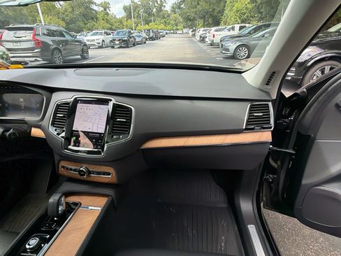Used 2025 Volvo XC90 T8 Plus w/ Protection Package Premier AWD/4WD image 19