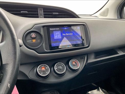 Used 2016 Toyota Yaris L image 8
