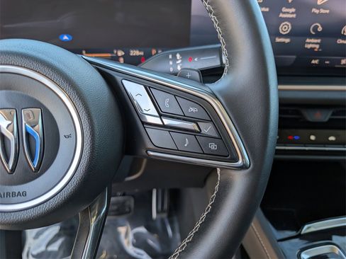 Used 2025 Buick Envision Sport Touring image 24