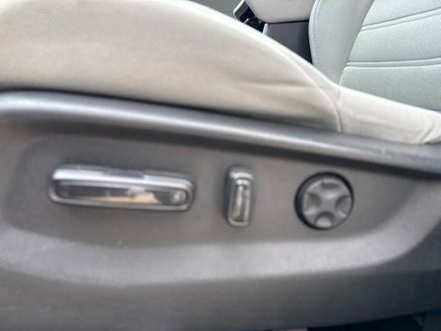 Used 2018 Honda CR-V EX image 8