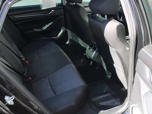 Used 2018 Honda Accord EX image 16