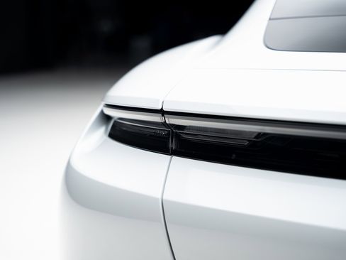 Used 2021 Porsche Taycan Turbo w/ Premium Package image 27