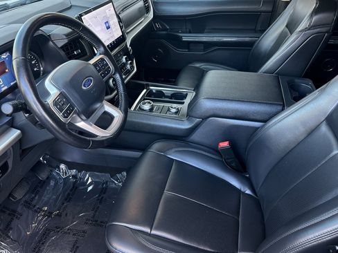 Used 2024 Ford Expedition XLT image 9