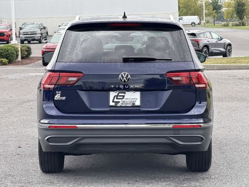 Used 2023 Volkswagen Tiguan SE image 25
