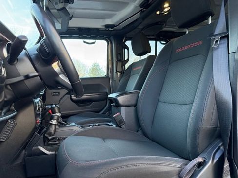 Used 2022 Jeep Wrangler Unlimited Rubicon w/ Xtreme Recon 35" Tire Package image 17