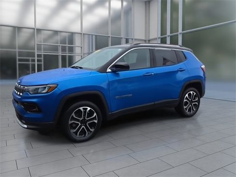 Used 2022 Jeep Compass Limited image 4