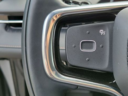 Used 2025 Lincoln Nautilus Reserve AWD/4WD image 10