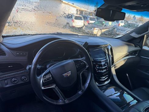 Used 2016 Cadillac Escalade ESV Platinum image 23