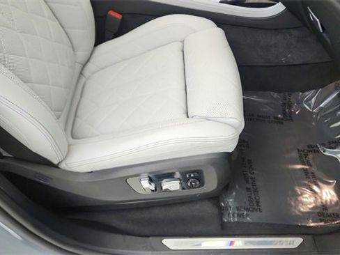Used 2026 BMW X7 xDrive40i image 46