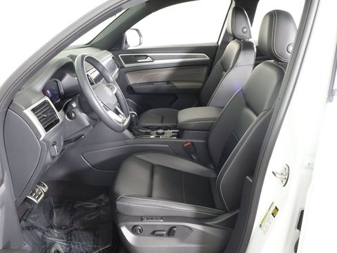 Used 2023 Volkswagen Atlas Cross Sport SEL R-Line AWD/4WD image 34