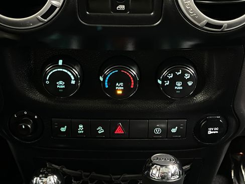 Used 2014 Jeep Wrangler Unlimited Sport image 21